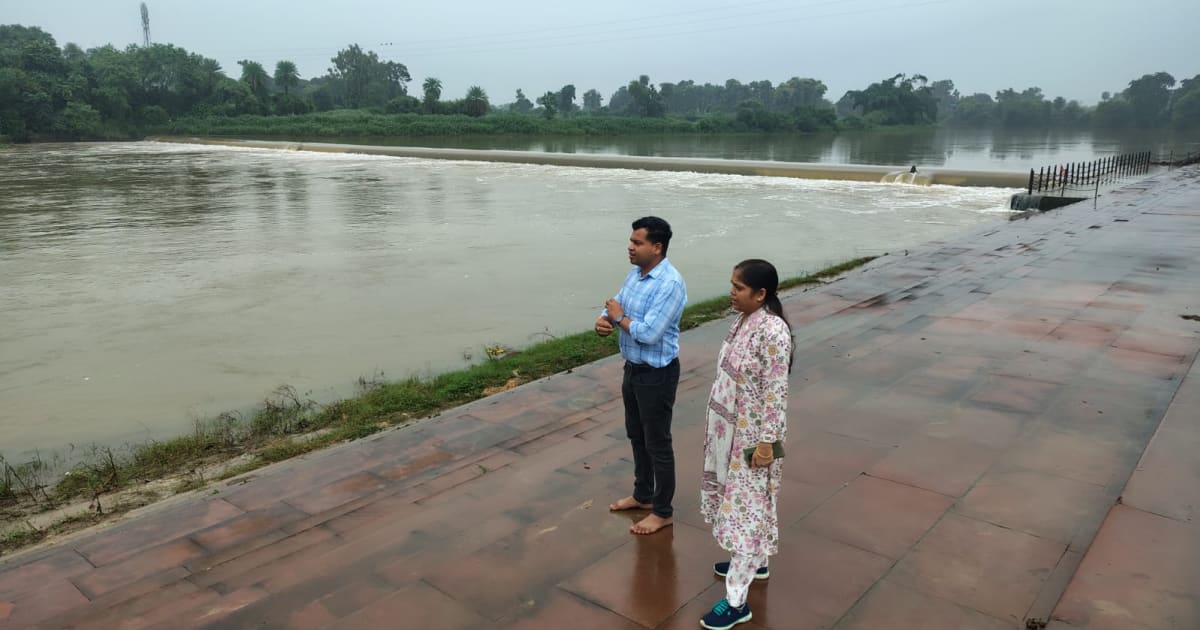 राखी के धागे से जुड़ा अपनत्व, कलेक्टर अंशुल गुप्ता ने संप्रेषण गृह की बालिकाओं के साथ मनाया रक्षाबंधन