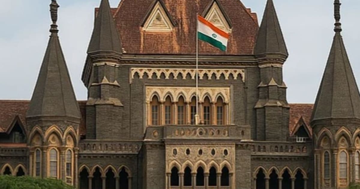 बॉम्बे HC बोला-FDA अधिकारी खुद को भगवान समझते हैं क्या:न नियम पढ़ते- न कानून जानते, कार्रवाई कर देते; 5 रेस्टोरेंट को फूड लाइसेंस वापस मिले