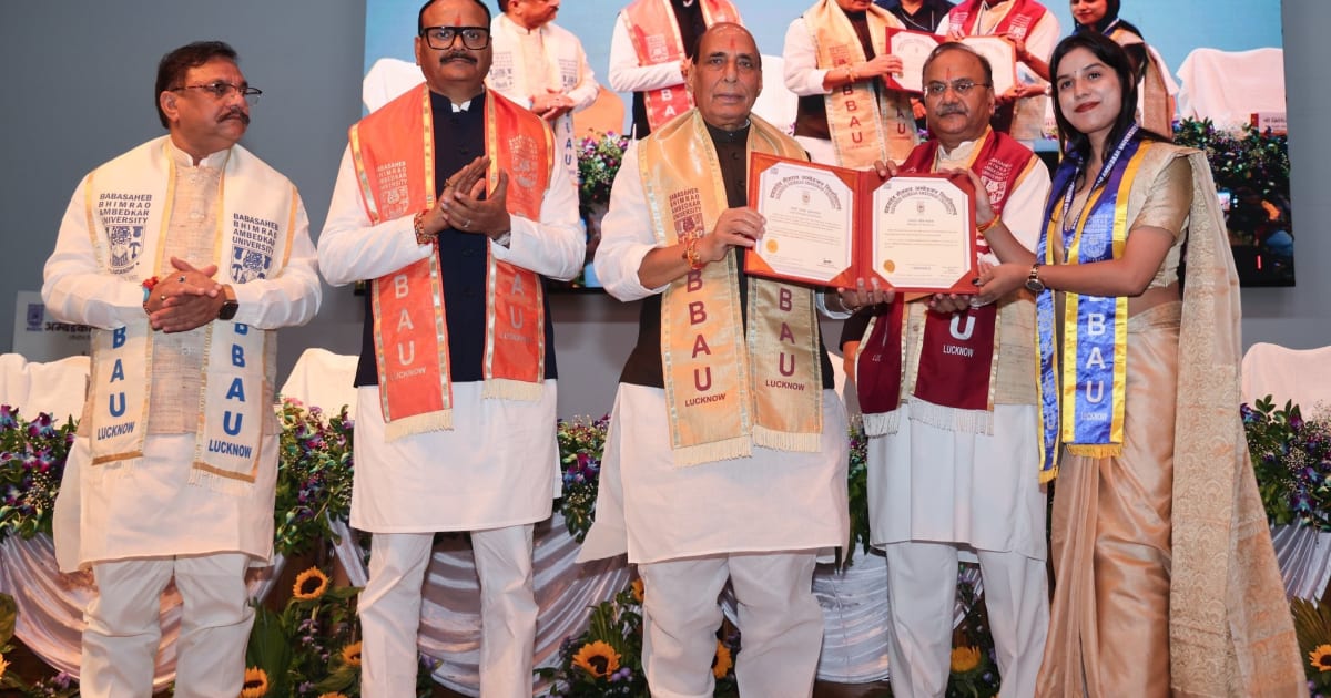 शिक्षा का मतलब चरित्र, नैतिकता, संस्कार विकसित करना: रक्षा मंत्री