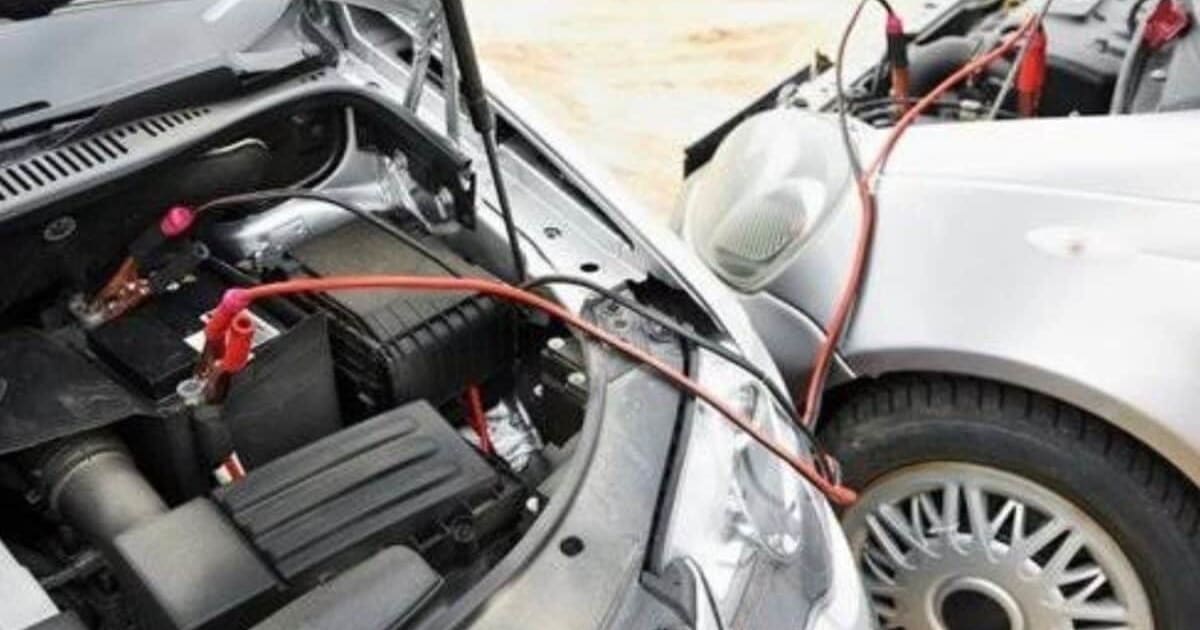 Battery Tips : रास्ते में बंद पड़ गई आपकी कार, आसान ट्रिक से कर सकते हैं फटाफट जंप स्टार्ट