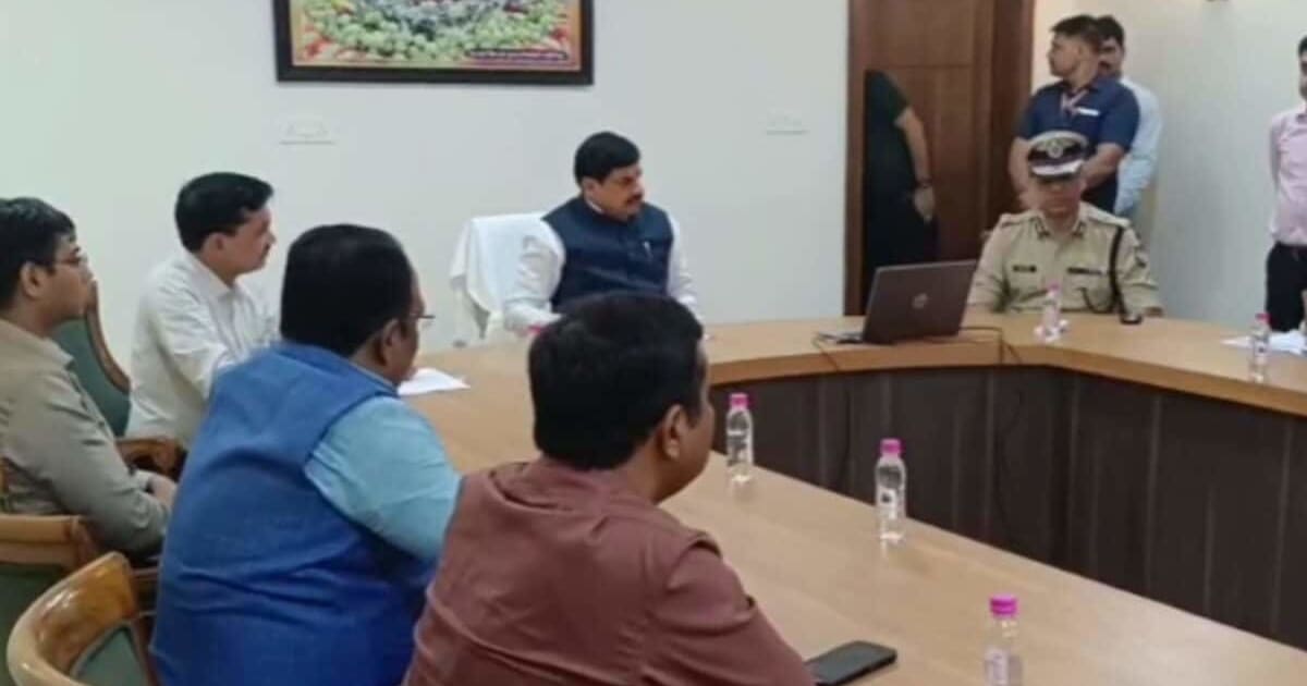 उफान पर मंदाकिनी, बाढ़ में तांडव और छतों पर अटकीं सांसें; दिल्ली से सीधे रीवा पहुंचे CM मोहन यादव