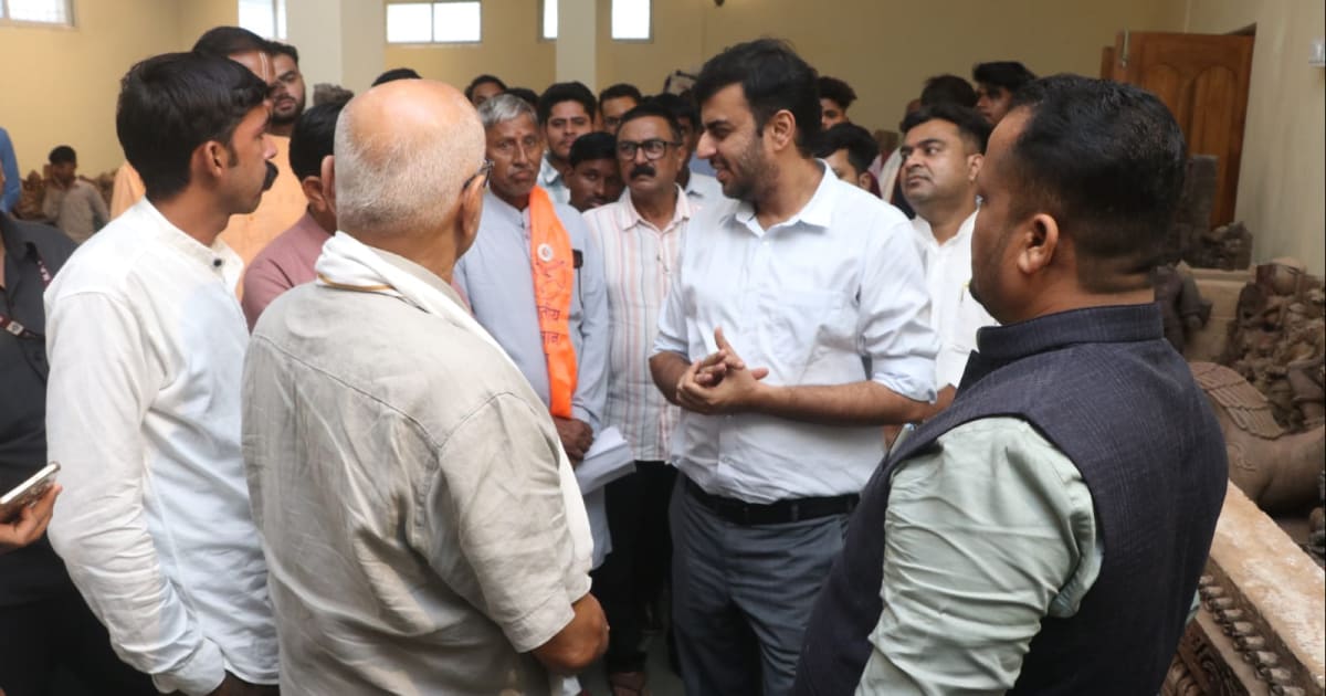 शहडोल: सांसद और कलेक्टर ने ब्यौहारी के ऐतिहासिक मऊ पुरातत्व संग्रहालय का किया निरीक्षण