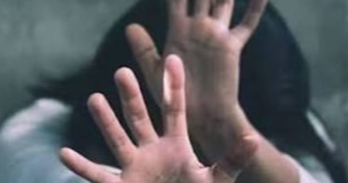 दिल्ली में स्लीपर बस में छात्रा से गैंगरेप:47 किमी सड़क पर दौड़ती रही बस, शीशे पर पर्दे लगे थे; ड्राइवर-कंडक्टर अरेस्ट