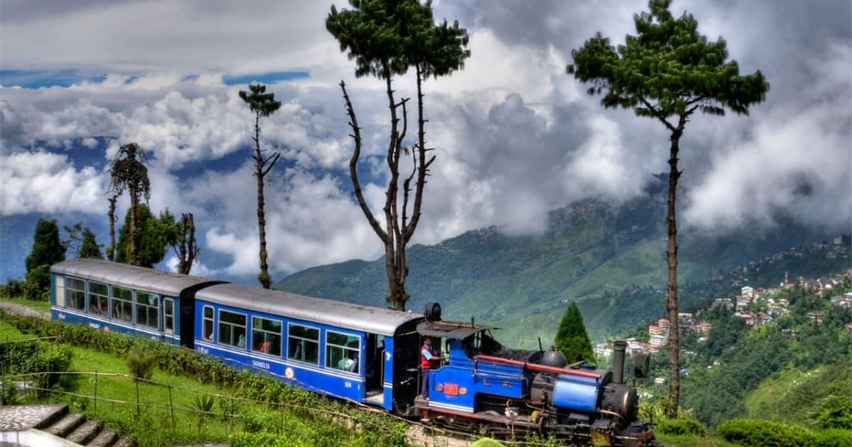 हिमाचल में बारिश का कहर, टॉय ट्रेन सेवा अस्थायी रूप से बंद