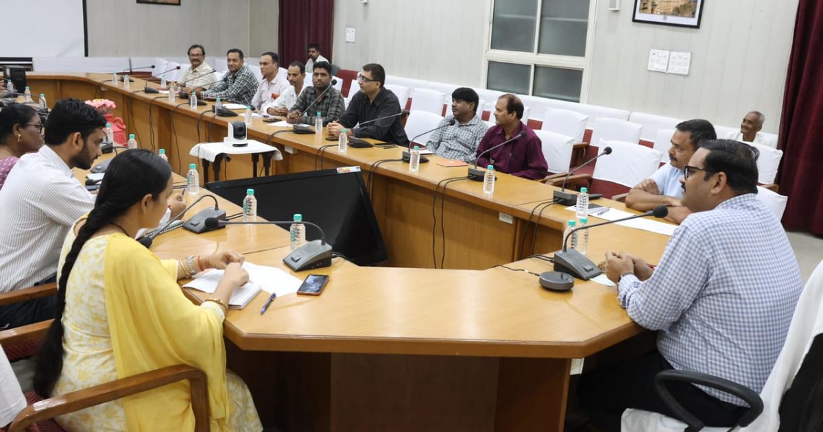 भोपाल संभाग राजस्व रिकार्ड का डिजिटिलाईजेशन करने वाला पहला संभाग होगा - संभागायुक्त श्री शर्मा
