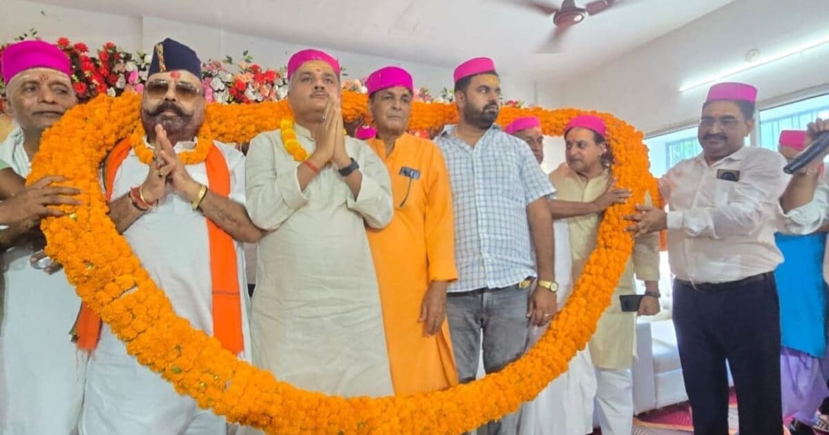 ब्राह्मण समाज की नाराजगी या नई राजनीतिक गोलबंदी, बिहार में बैठकों के बीच बीजेपी क्यों होगी सतर्क? यूपी तक बढ़ी हलचल