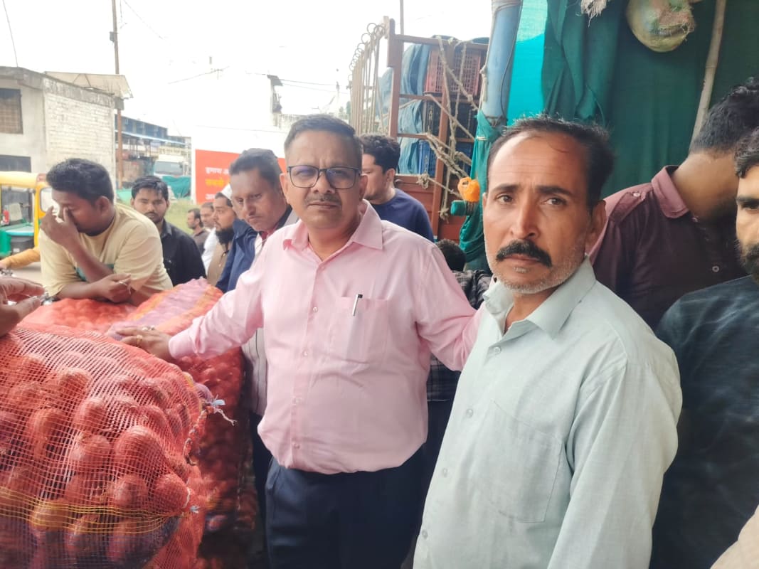 भोपाल मंडी में पहली बार हुई प्याज की सरकारी नीलामी, 4,200 रुपए क्विंटल तक पहुंचा भाव