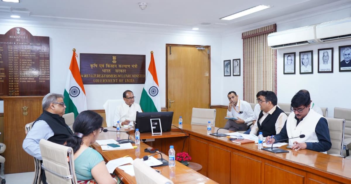 केंद्रीय मंत्री शिवराज सिंह चौहान ने प्रधानमंत्री धन-धान्य कृषि योजना की समीक्षा की
