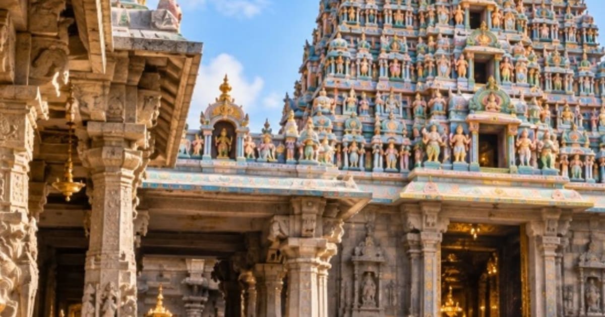 तमिलनाडु के 52 मंदिरों में स्मार्टफोन ले जाने पर बैन:जमा करने पर ₹5 चार्ज देना होगा; बिना कैमरे वाले मोबाइल अंदर ले जा सकेंगे