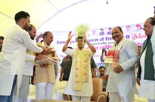 केन्द्रीय मंत्री सिंधिया ने कोलारस परगना को दी ₹33.15 करोड़ के विकास कार्यों की सौगात, सड़क, शिक्षा और पंचायत भवन से जुड़ी परियोजनाओं का भूमिपूजन एवं लोकार्पण