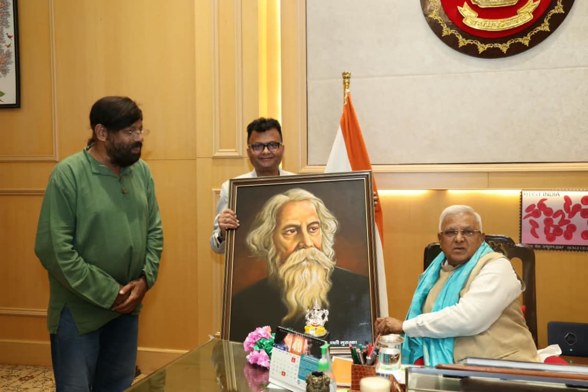 मंगूभाई पटेल से मिले समाजसेवी डॉ. अनिल काशी मुरारका, दिव्यांग बच्चों संग बांटीं खुशियां