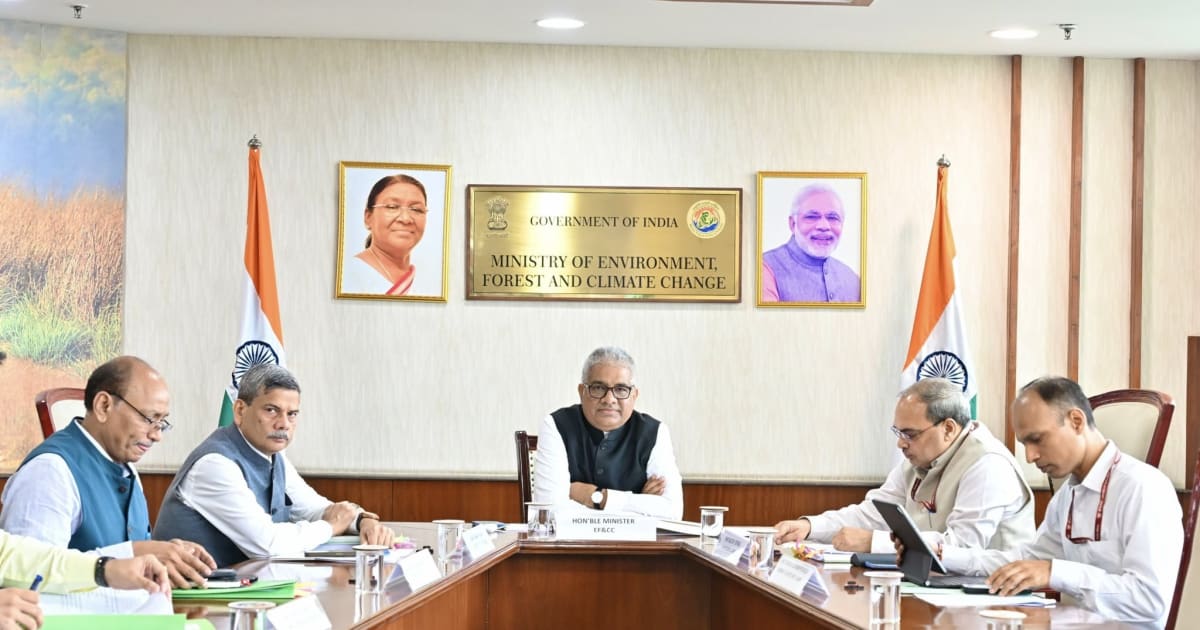 पर्यावरण मंत्री भूपेंद्र यादव ने वायु प्रदूषण के प्रबंधन और नियंत्रण से जुड़ी बैठक की अध्यक्षता की