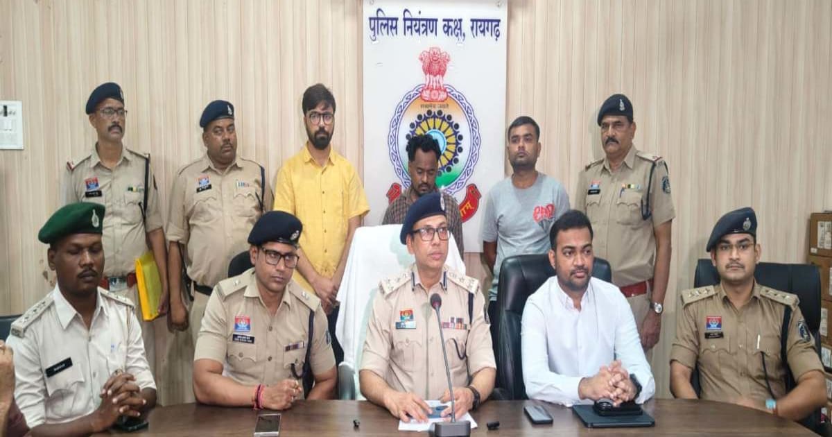 वन क्षेत्र में तस्करी करने के मामले में 3 आरोपी गिरफ्तार
