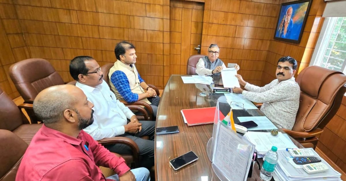 एसआईआर में अनियमितताओं को लेकर भाजपा ने मुख्य निर्वाचन पदाधिकारी को सौंपा ज्ञापन