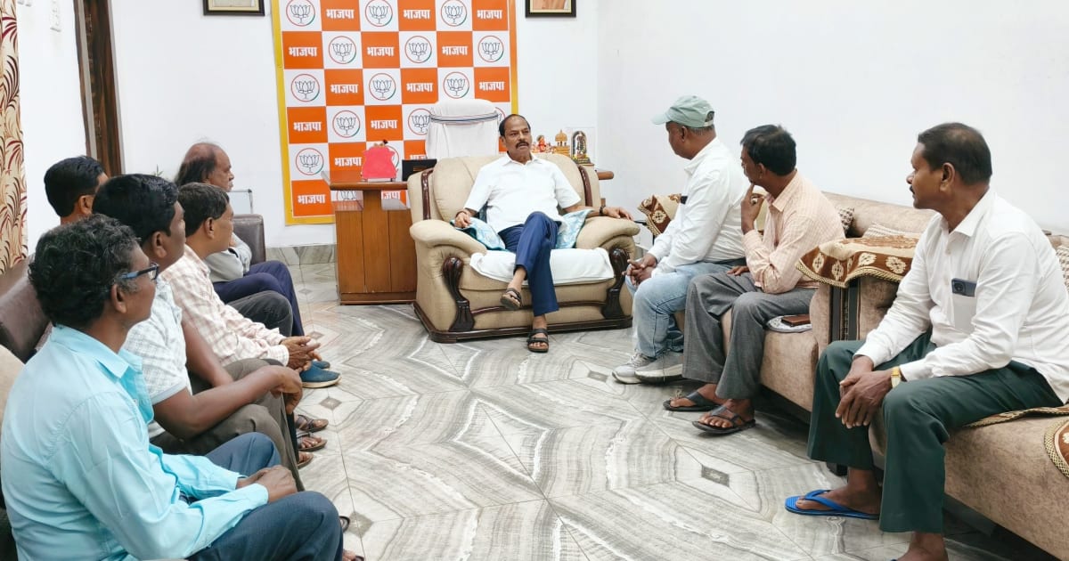 संताल समाज के प्रतिनिधिमंडल ने की ओलचिकी लिपि में संताली पाठ्यपुस्तक तैयार करने की मांग