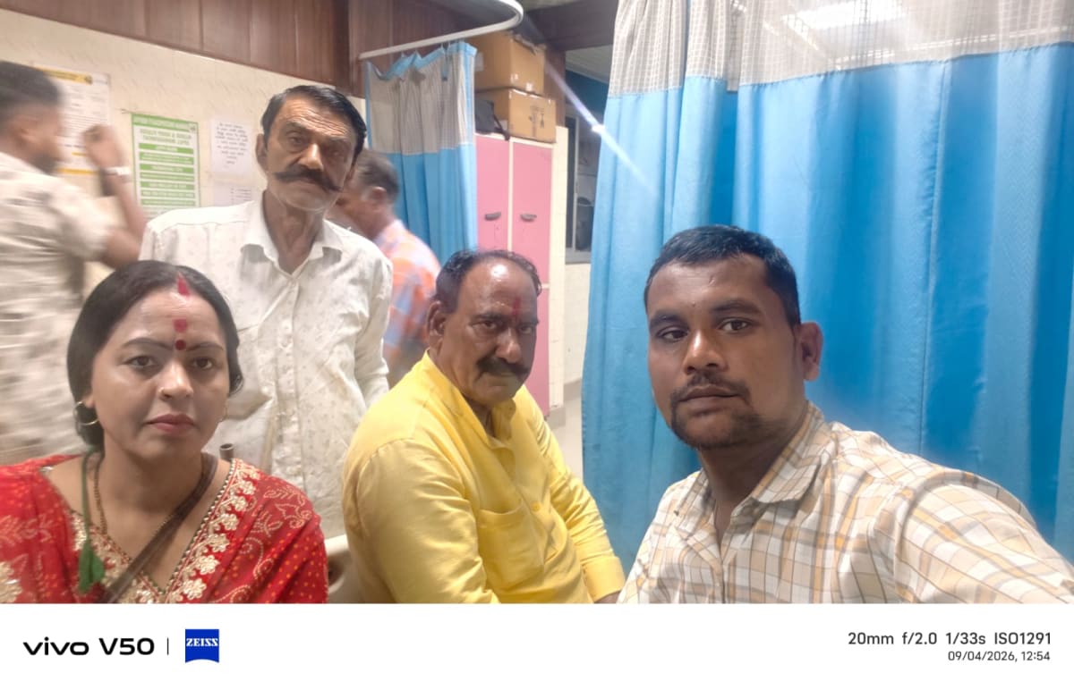 शंकर हॉस्पिटल में भर्ती पत्रकार रानू परिहार से मिलने पहुंचा खंगार समाज, जाना कुशलक्षेम