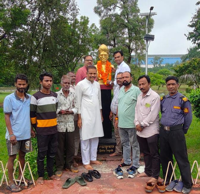 शिक्षक दिवस पर डॉ. सर्वपल्ली राधाकृष्णन को किया नमन, प्रतिमा पर माल्यार्पण