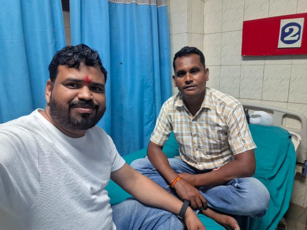 पर्यावरण की सांस, मानवता की आस और समाज सेवा की पहचान हैं राजा भैया परिहार - अस्पताल में पत्रकार से मिलकर दिया इंसानियत का संदेश