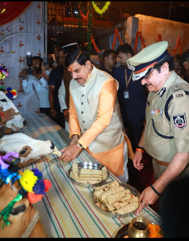 केंद्रीय जेल भोपाल में आयोजित हुआ भव्य जन्माष्टमी समारोह, मुख्यमंत्री ने पात्र बंदियों को एक माह के विशेष सज़ा माफ की घोषणा की
