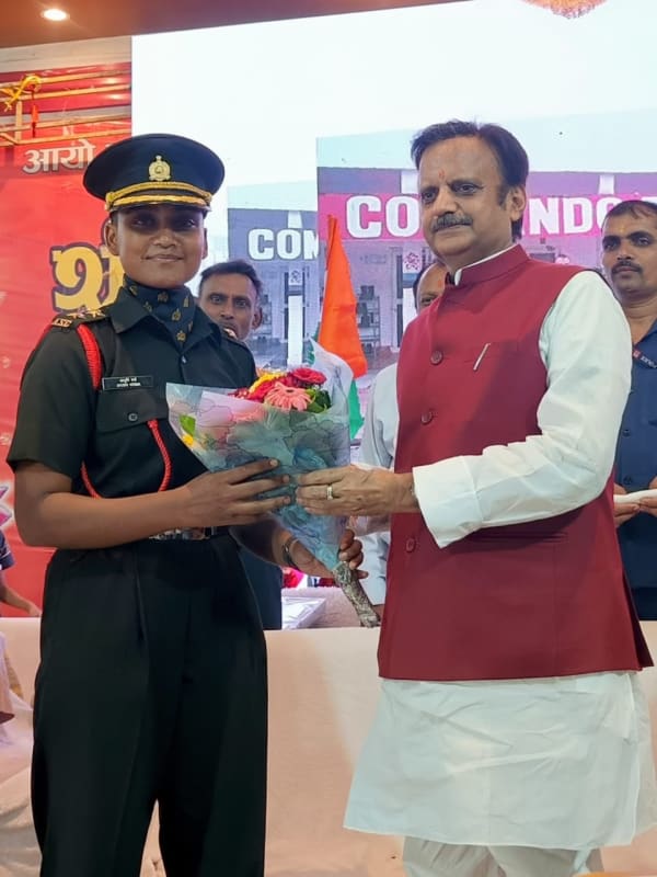 सेना में लेफ्टिनेंट बनने पर रीवा की बेटी का सम्मान, पूरे विंध्य को आयुषी पर गर्व: उपमुख्यमंत्री राजेंद्र शुक्ल