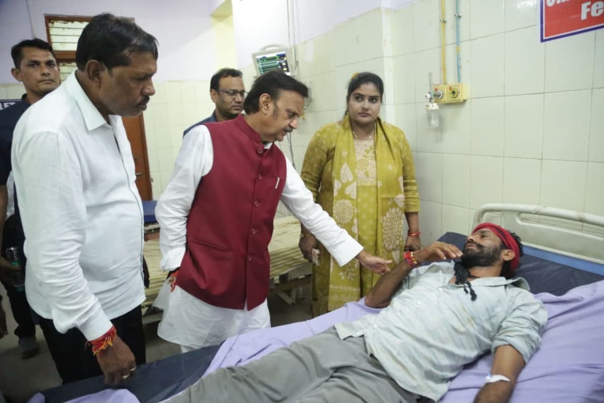 बंडा जहरीलीअवैध शराब मामले में उपमुख्यमंत्री राजेंद्र शुक्ल ने बीएमसी में की समीक्षा, बोले—लापरवाही पर होगी सख्त कार्रवाई