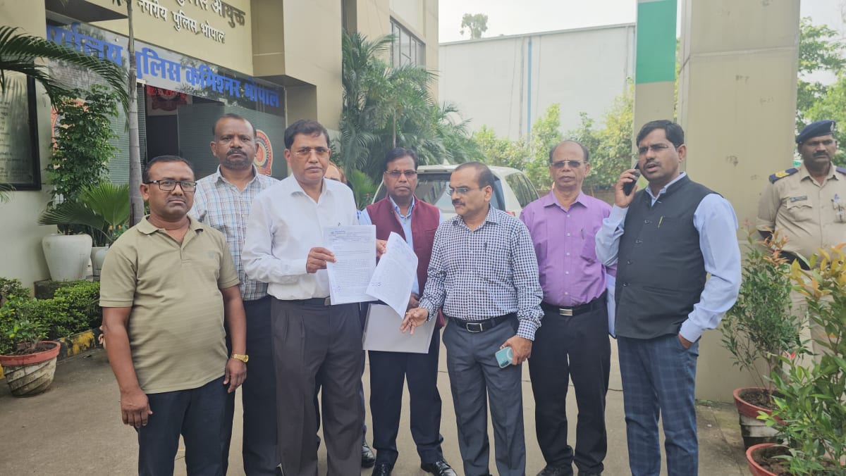 न्यायालय के आदेश की अवहेलना का आरोप, अजाक्स संघ ने पुलिस कमिश्नर से की मुलाकात