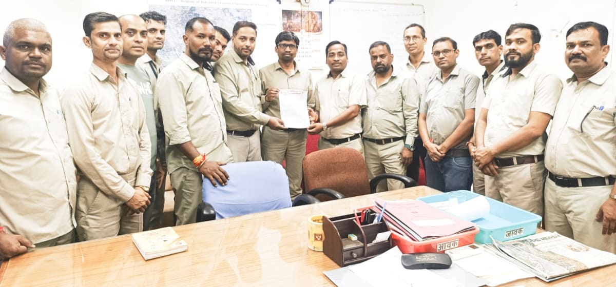 नई भर्ती आर्टिजनों को आवास देने की मांग, हेवु बीएमएस ने नगर प्रशासक को सौंपा ज्ञापन