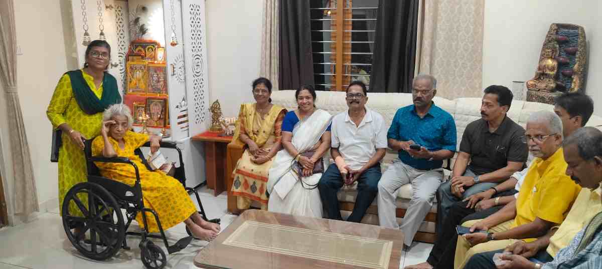 मंदिर नहीं पहुंच पाने वाले बुजुर्गों के घर पहुंचेगी भक्ति की टोली, श्री नारायण संदेश परिषद की अनूठी पहल