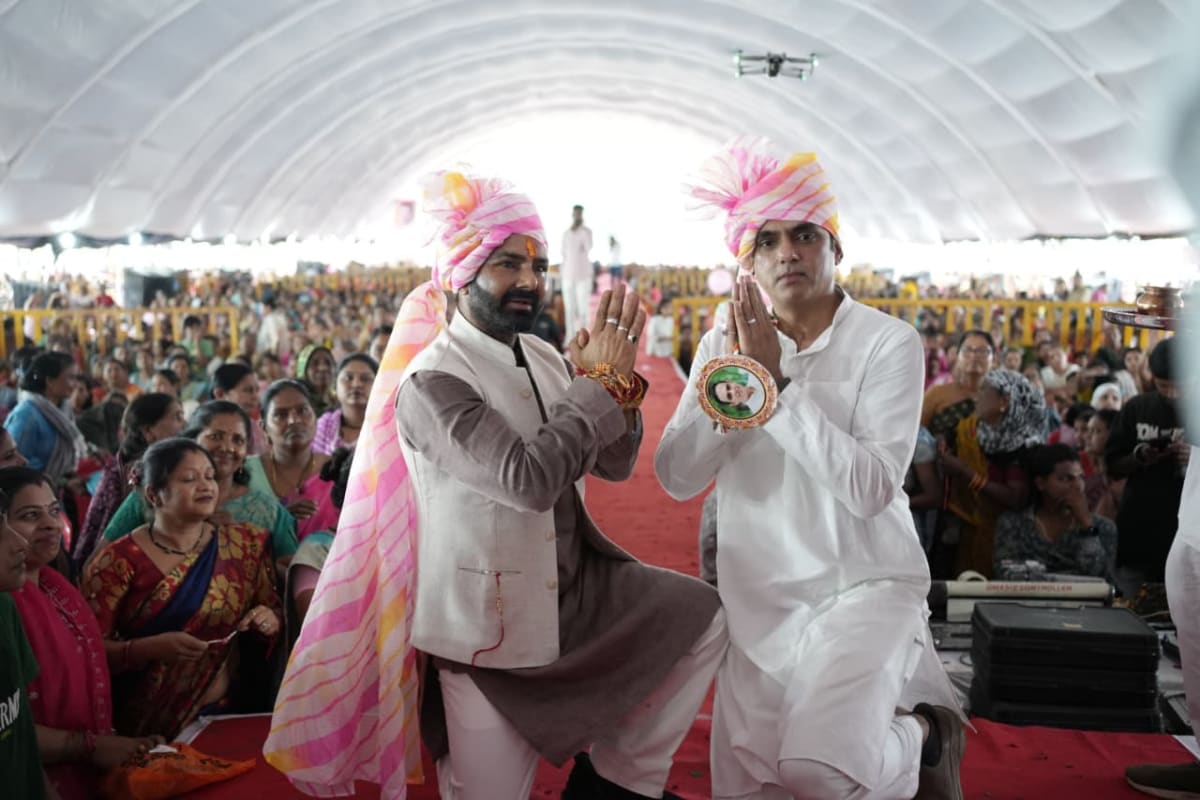 10 हजार से अधिक महिलाओं ने संजीव सक्सेना को बांधी राखी