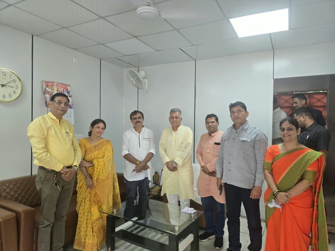 अतिथि विद्वानों की मांगों को लेकर उच्च शिक्षा मंत्री इंदर सिंह परमार से प्रतिनिधिमंडल की सार्थक चर्चा