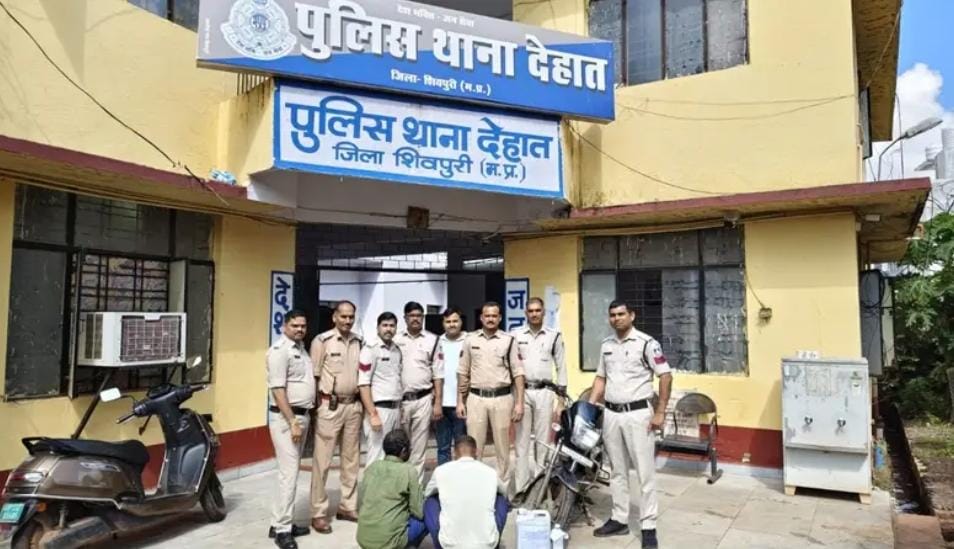सुनील बेडिया और रंधीर सिंह 10 लीटर कच्ची शराब के साथ गिरफ्तार, देहात पुलिस की कार्रवाई