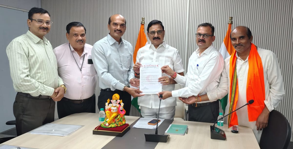 BHEL कर्मचारियों की लंबित मांगों को लेकर केंद्रीय राज्य मंत्री से मिला BMS महासंघ का प्रतिनिधिमंडल