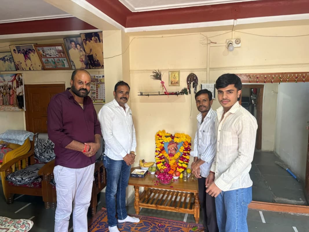 वरिष्ठ कांग्रेस नेता जादवसिंह धनावत की छठी पुण्यतिथि पर समर्थकों ने दी श्रद्धांजलि