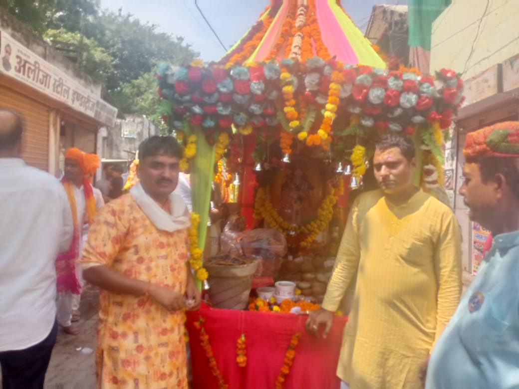 बलदेव छठ पर दाऊजी महाराज की भव्य झांकी निकली, जगह-जगह हुआ स्वागत