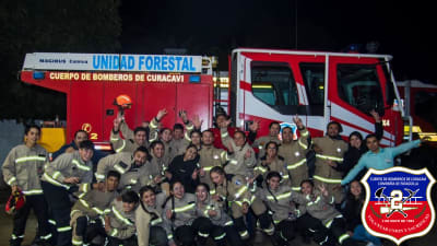 En el Día Nacional del Bombero 172 años al servicio queremos saludar muy fraternalmente primero a cada integrante de nuestra Segunda Compañía a nuestros jóvenes brigadieres a las compañías hermanas a nuestras familias que son nuestro respaldo incondicional a las bomberas y bomberos de todo Chile muy especialmente a cada integrante del Cuerpo de Bomberos de Valparaíso quienes dieron vida nuestra institución