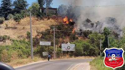 Nuestras unidades BF-2 y B-2 trabajaron en tercera alarma de incendio de forestal Sector Camino El Toro