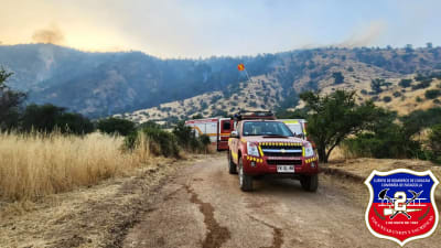 Nuestras unidades Forestales (BF-2, B-2 y UT-2) trabajaron en incendio forestal Sector Cuesta Barriga Km 21
