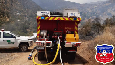 Nuestros Bomberos trabajaron en incendio forestal Sector Condominio Altos De Miraflores