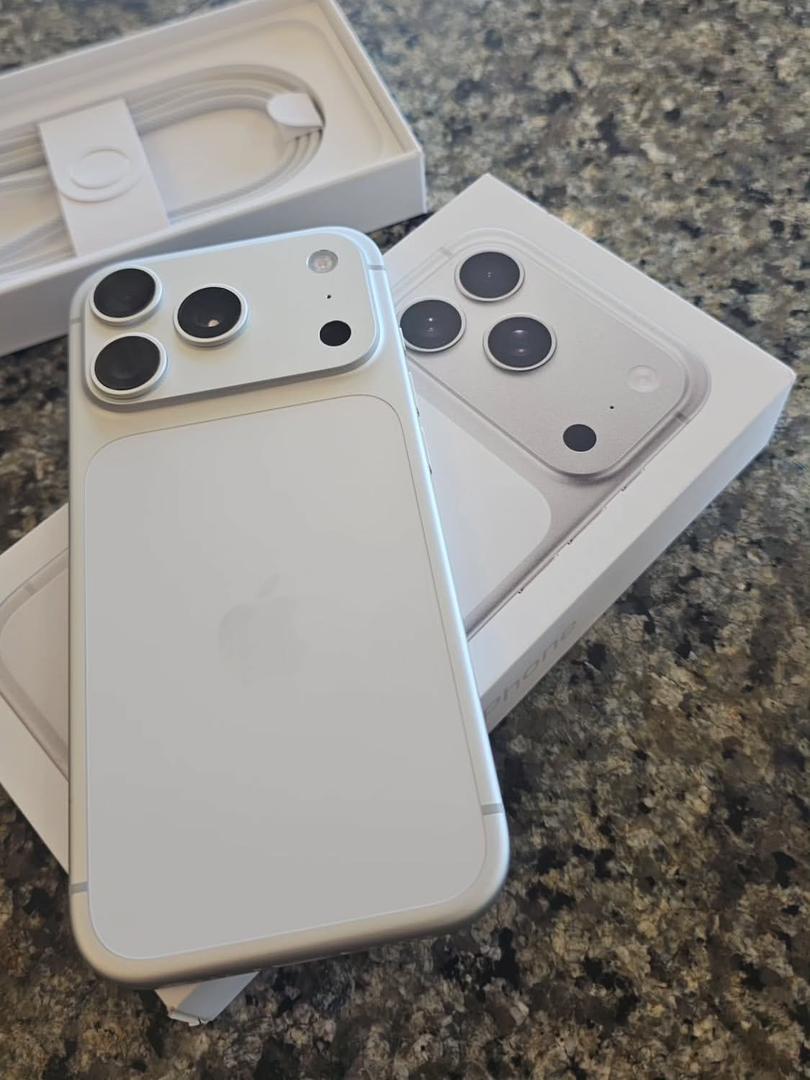 iPhone 17 Pro โ 256GB