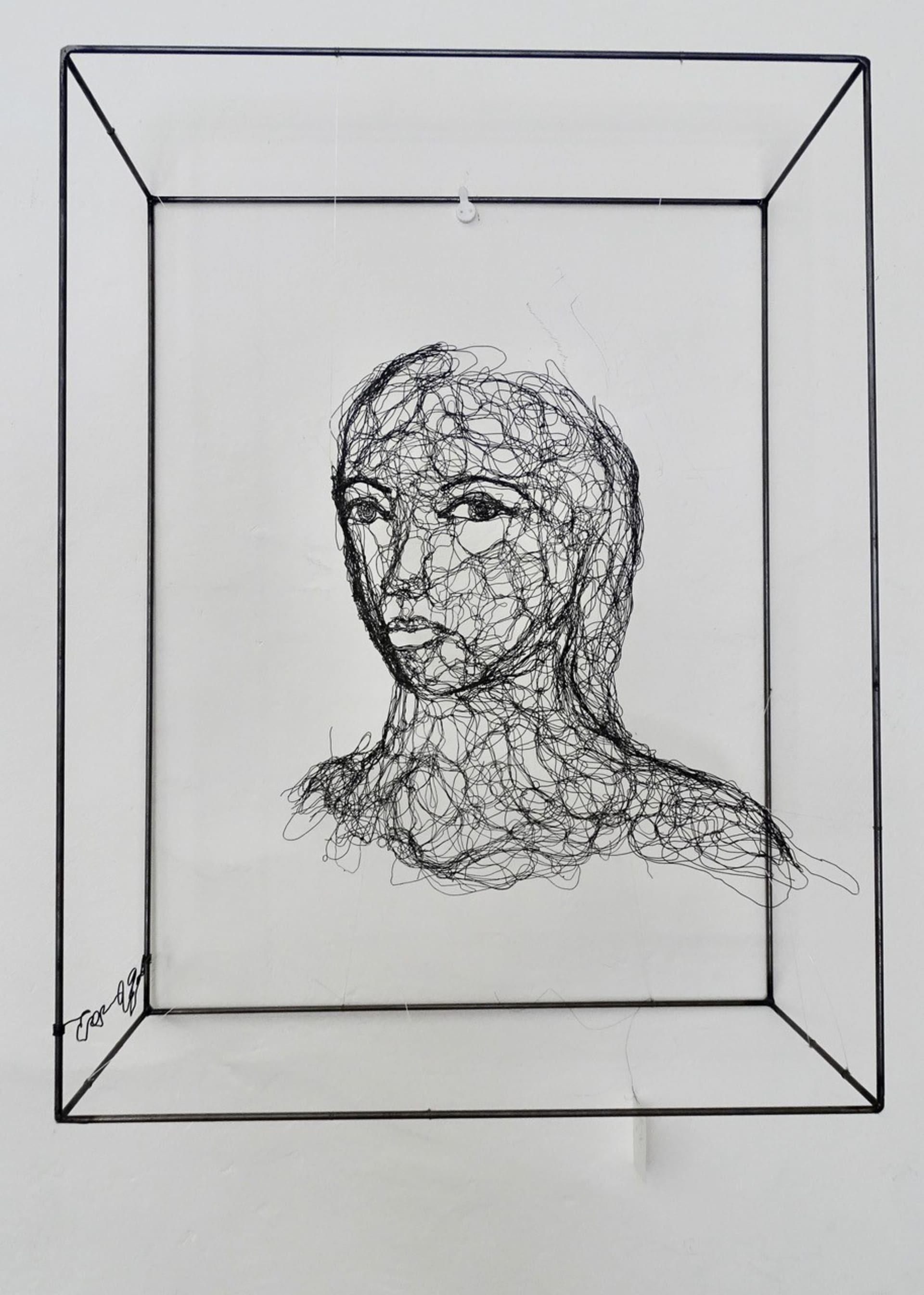 Gesichtsstudien 2023.21 von Myriam Louvel, Metalldrahtskulptur