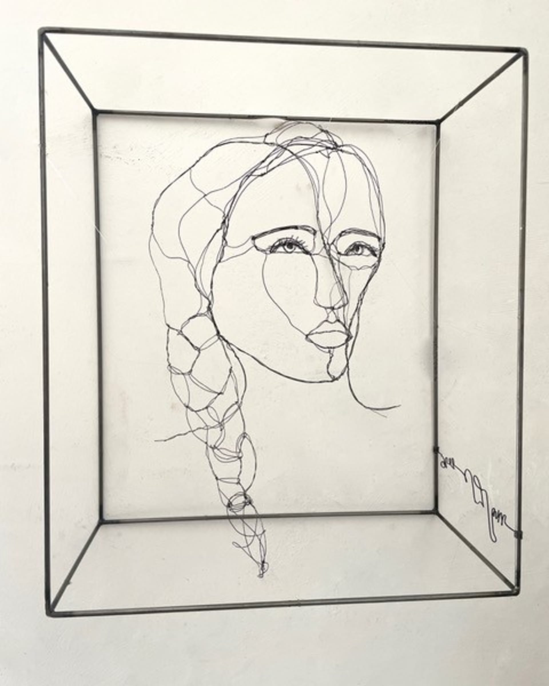 Étude de visage 2026.16, vue 3, sculpture en fil de fer par Myriam Louvel
