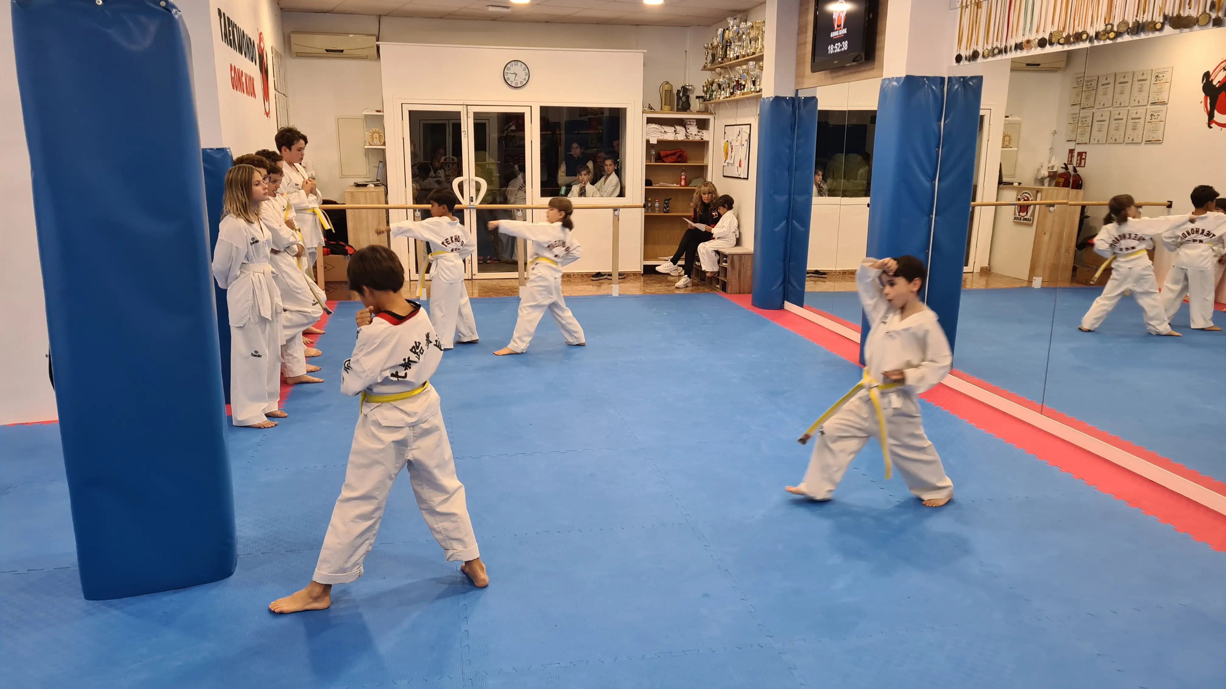 Galería de Exámenes de Cinturón en Alhaurín de la Torre: Resultados Taekwondo Gong Kiok - Item 4