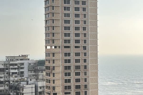 3 BHK in Ocean 360, Malabar Hill slide 2