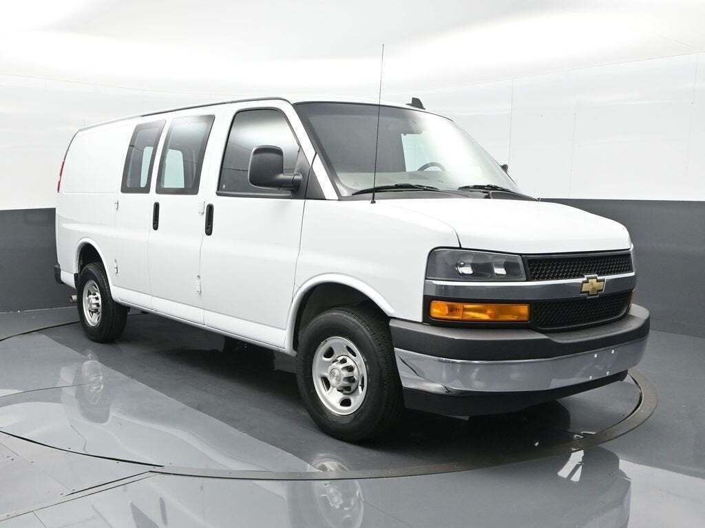 2022 Chevrolet Express 2500