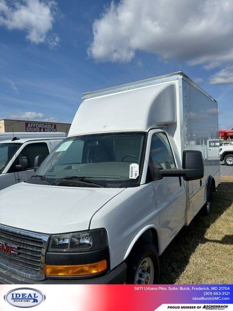 2024 GMC Savana 3500