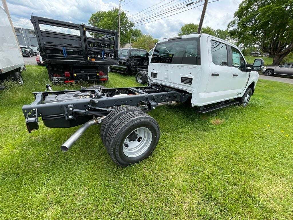 2025 Ford F-350 Super Duty XL