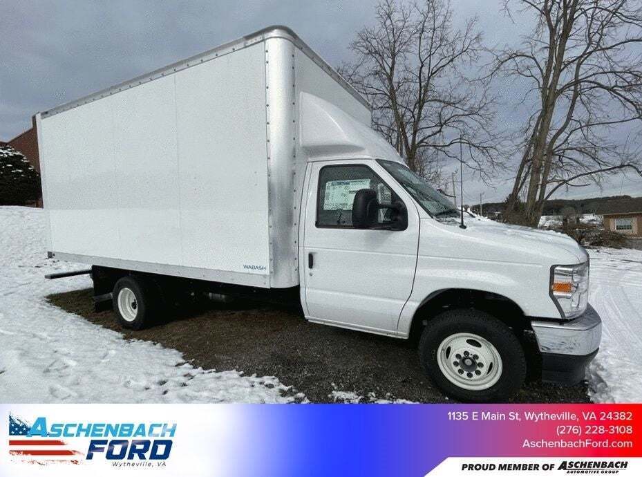2024 Ford E-Series E-450 SD