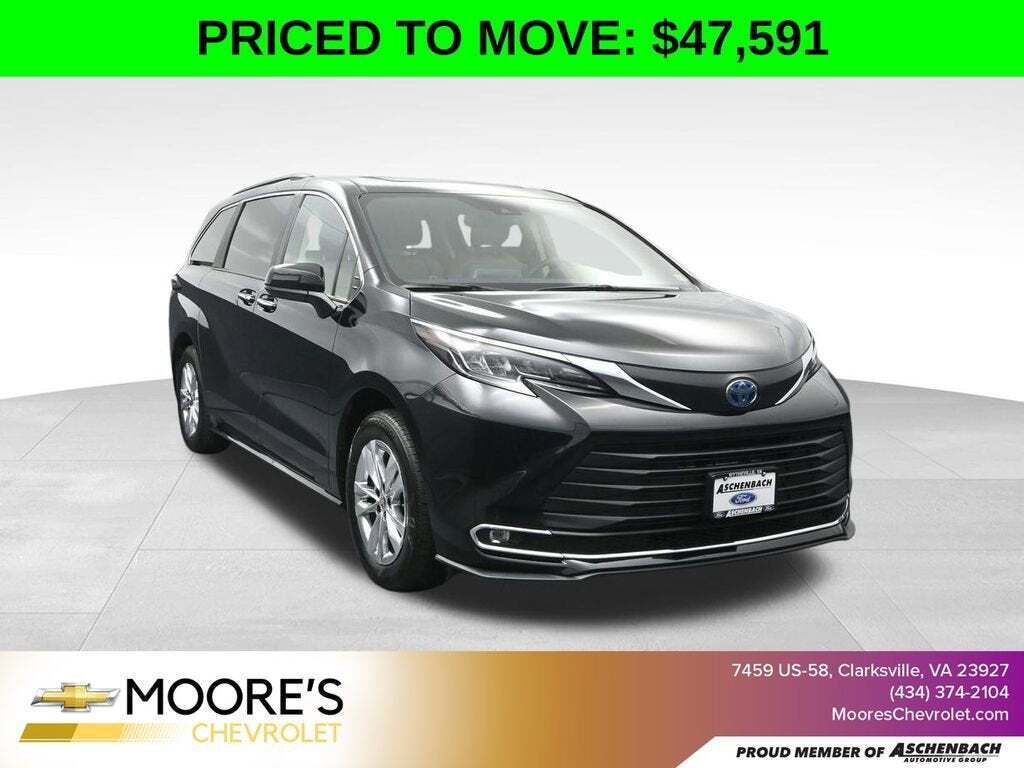 2024 Toyota Sienna XLE 7-Passenger