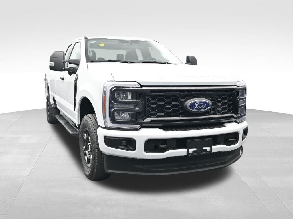 2025 Ford F-350 Super Duty XL