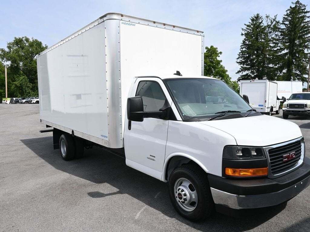 2023 GMC Savana 4500